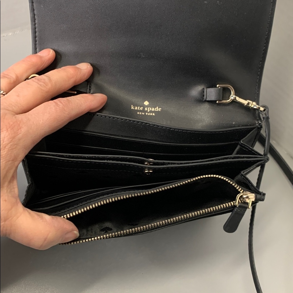 Kate Spade Karri Sleek Smooth Small Black Crossbody Flap Wallet  7.5Wx5.5Hx1D - Picture 4 of 14